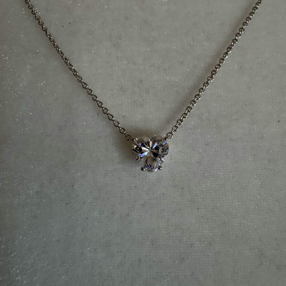 Nadri MODERN LOVE HEART NECKLACE - Picture 4 of 5